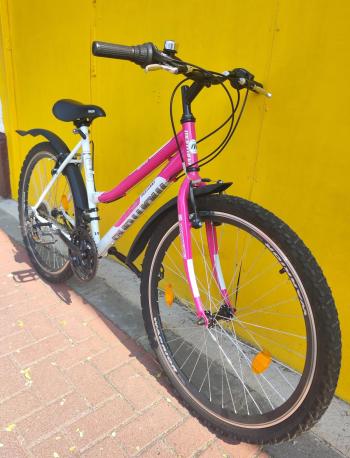 Használt 26"-os Montana Revo MTB kerékpár, pink fehér 2.Kép