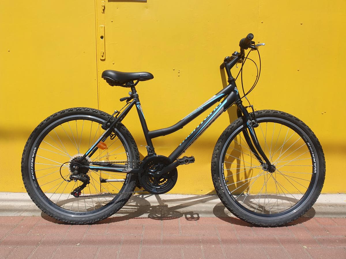 Használt 26"-os Montana női MTB kerékpár, fekete-kék