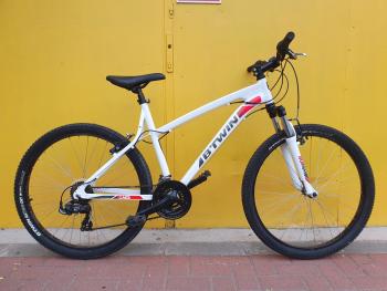 Használt 26&quot;-os B-Twin 340 női MTB kerékpár, fehér-piros Kép