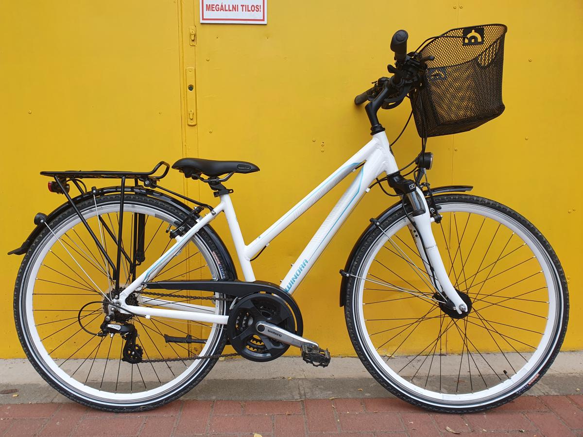 Használt 28"-as Winora City női trekking, fehér-zöld