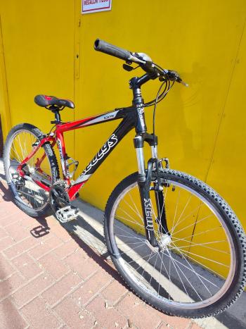 Használt 26"-os Kellys Scarpe MTB kerékpár, fekete-piros-szürke 2.Kép