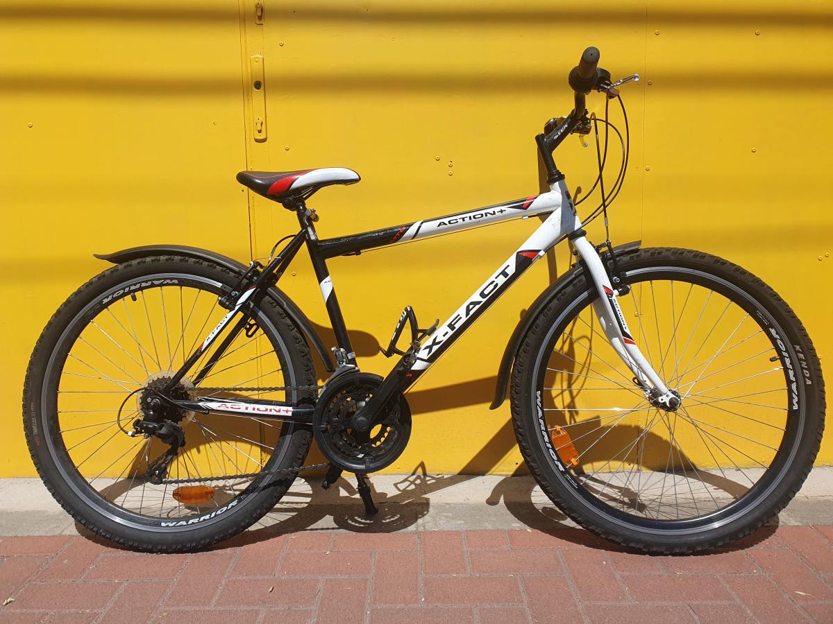 Használt 26"-os X-Fact Action MTB kerékpár, fehér-fekete