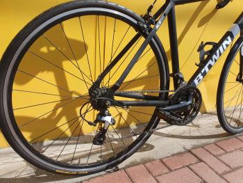 Használt 28"-os B-Twin Triban 500 országúti kerékpár, fekete 2.Kép