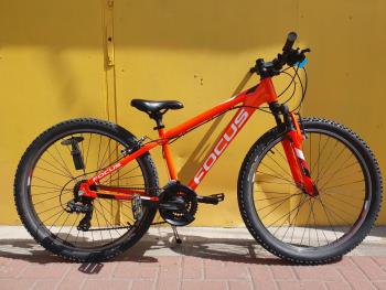 Használt 26"-as Focus alu junior MTB, narancs-fehér Kép