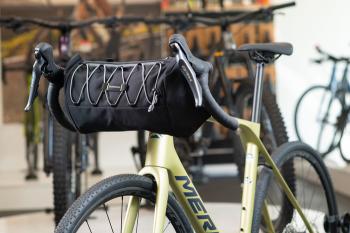 BFHB03 Gravel/bikepacking kormánytáska, 11l, fekete 2.Kép