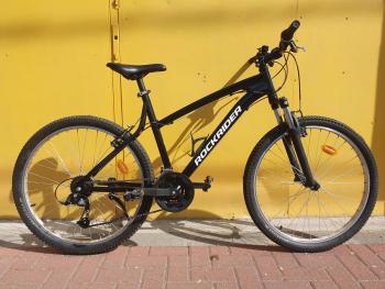 Használt 26"-os B-Twin ST-50 MTB kerékpár, fekete Kép